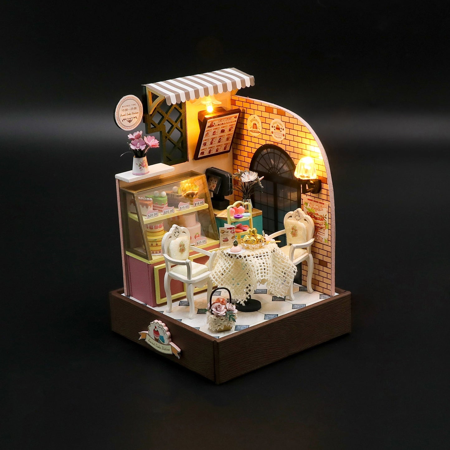 Sweet cake station - Assemblr