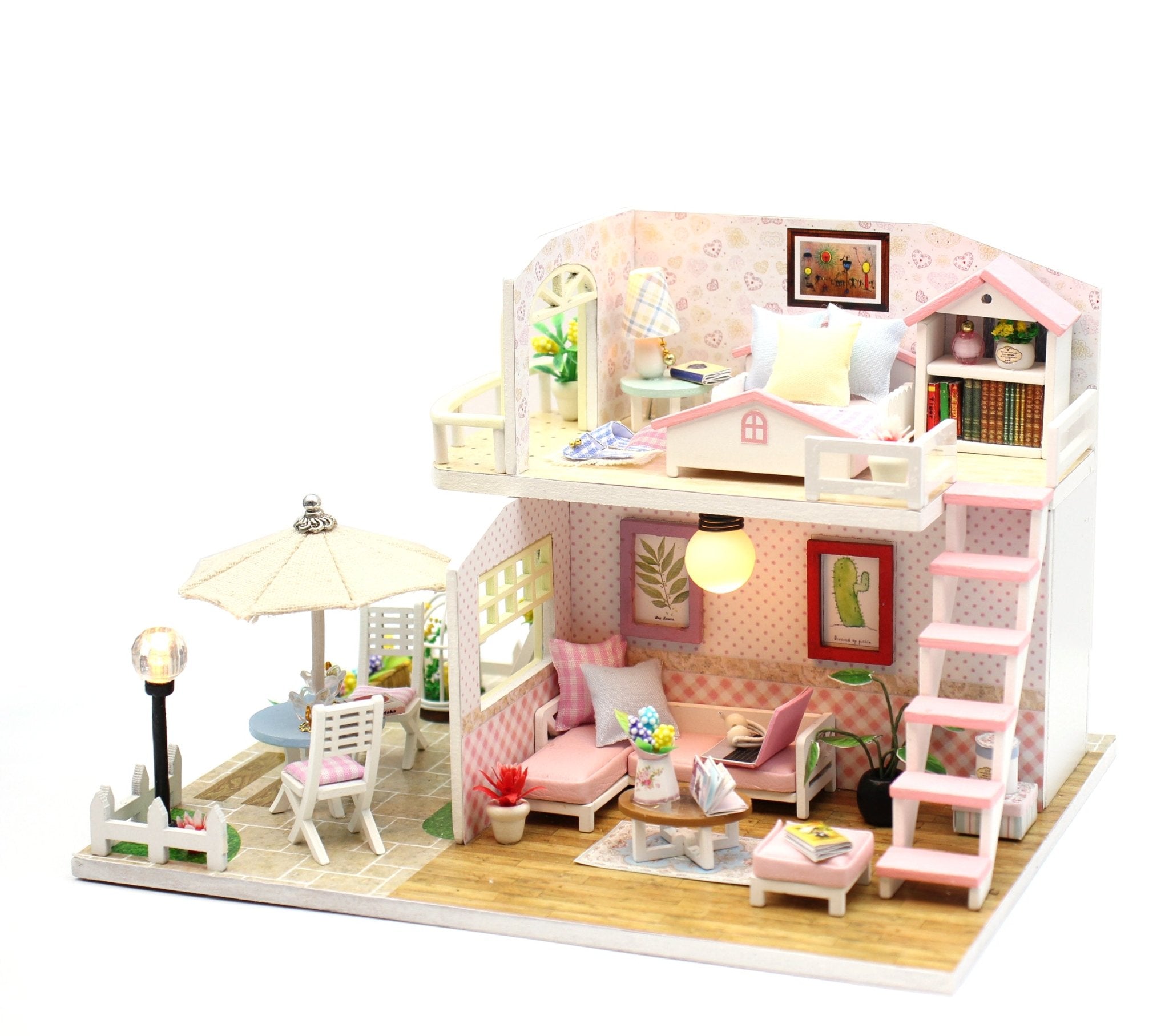 Pink studio - Assemblr